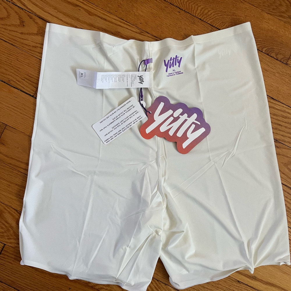 YITTY Smoothed Reality High Waist Shorts - Ivory - XL - Picture 2 of 5